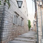 Feriehus Casa Gojave - Authentic Hvar House With Garden Hvar Town