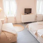 Casa Gojave - Authentic Hvar House With Garden Feriehus *
