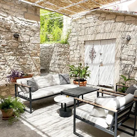 Casa Gojave - Authentic Hvar House With Garden Holiday home