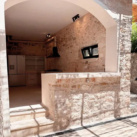 Casa Gojave - Authentic Hvar House With Garden 흐바르