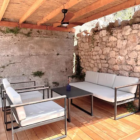 Casa Gojave - Authentic Hvar House With Garden 흐바르