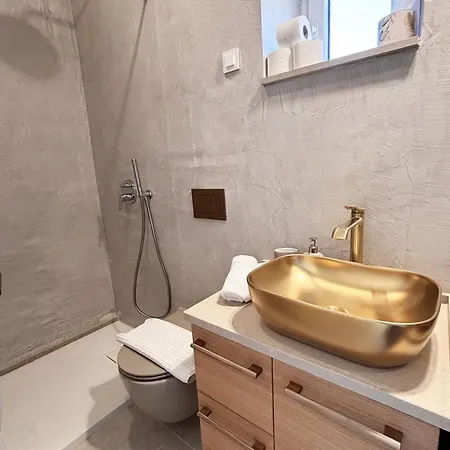 בית נופש Casa Gojave - Authentic Hvar House With Garden חוואר