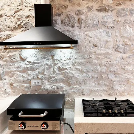Holiday home Casa Gojave - Authentic Hvar House With Garden